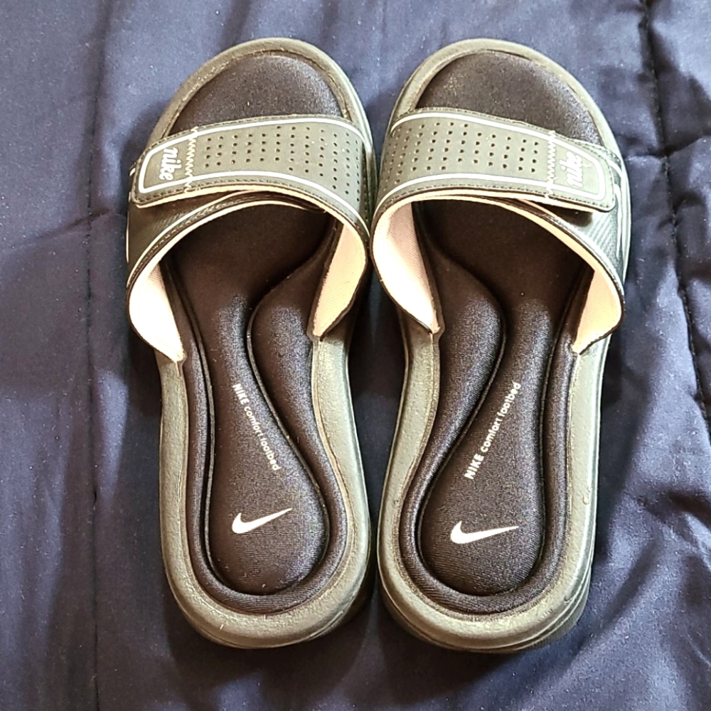 Women's Black Nike Slides